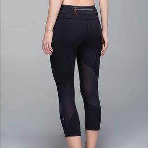 Lululemon Inspire crop 7/8 legging black size 6